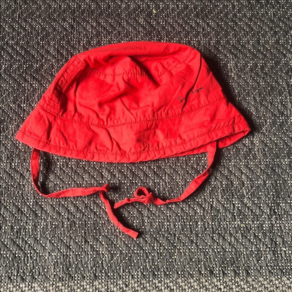 12/24 months Kids Red Bucket Sun Hat with Chin Ties